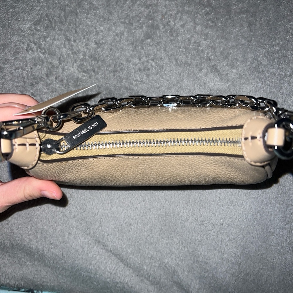 Michael Kors Mini Zip Pouchette - Picture 2 of 6